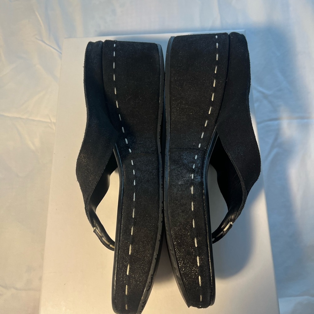 Donald Pliner Black Platform Sandals with White Stitching size 9.5 narrow